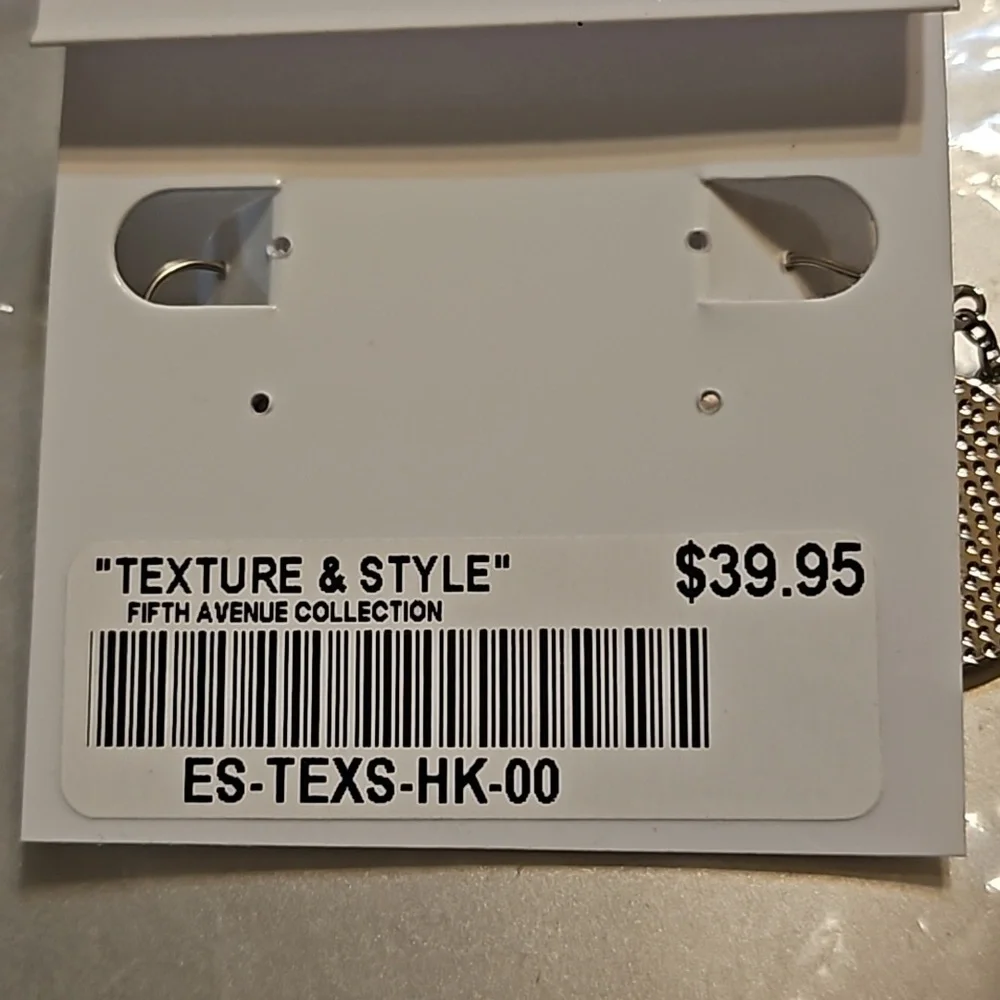 Fifth Avenue Collection Earring - Picture 2 of 2